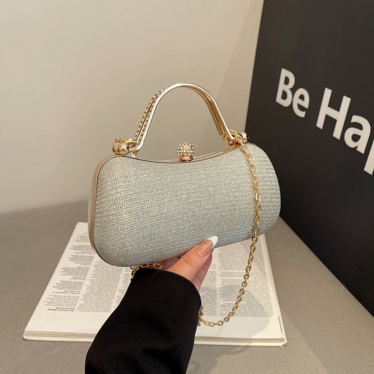 Chain sparkling diamond single shoulder crossbody bag - F.Market161CFEEAE2E8497D8092F8C8F4597DCAeproloChain sparkling diamond single shoulder crossbody bagChain sparkling diamond single shoulder crossbody bag