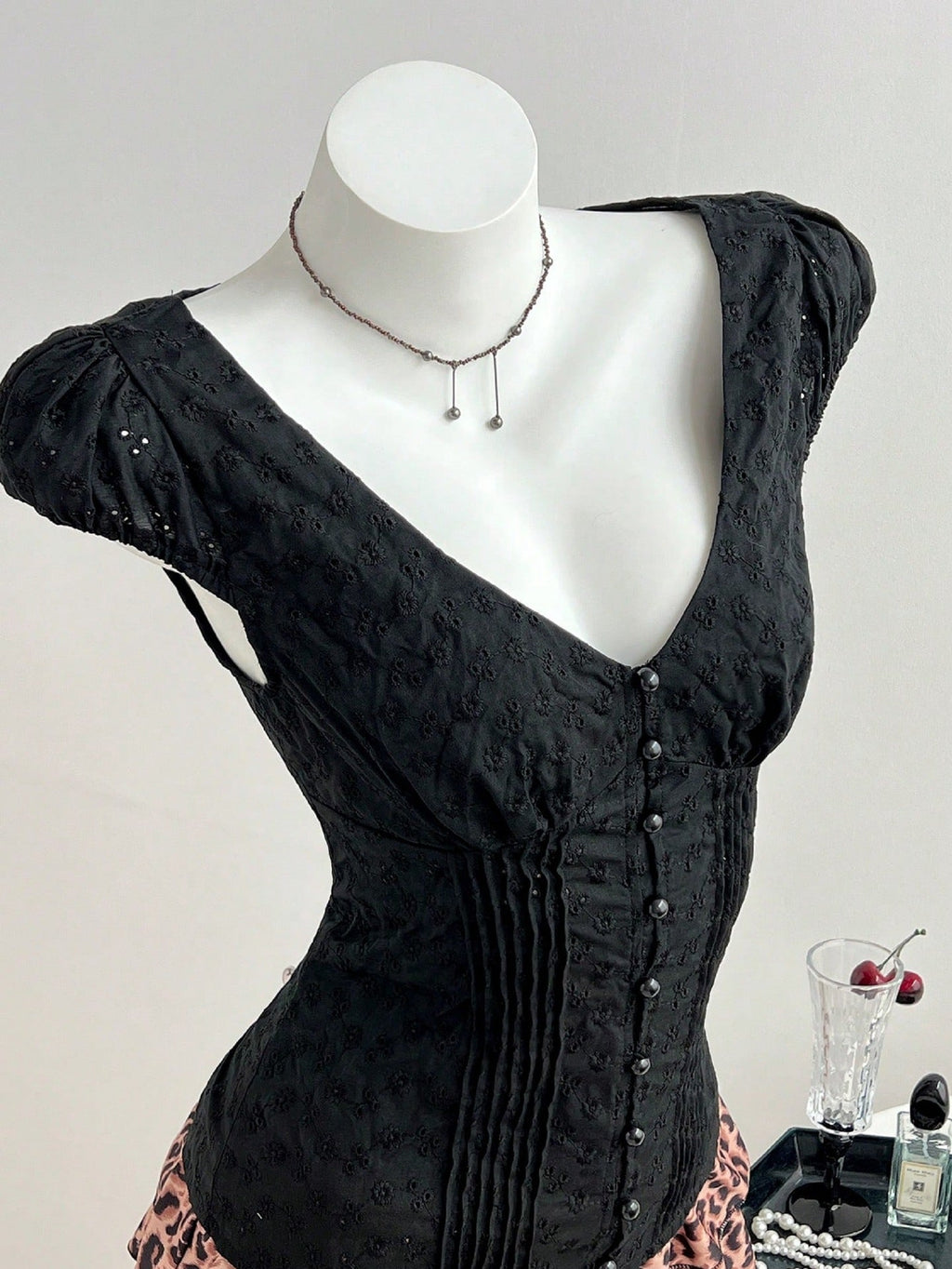 V-neck short sleeved shirt - F.Market3BDDAA18CB124091845E541A04B1A576eproloSV-neck short sleeved shirtV-neck short sleeved shirt