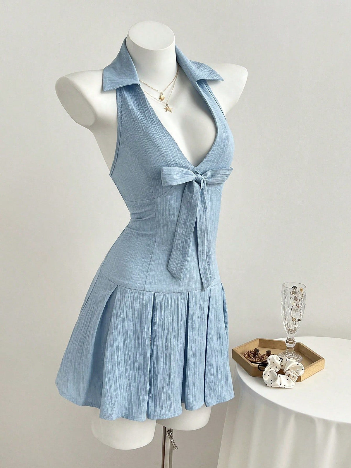 V-neck sleeveless dress - F.MarketCB76A41317DF497A82EFB45A31007741eproloSV-neck sleeveless dressV-neck sleeveless dress