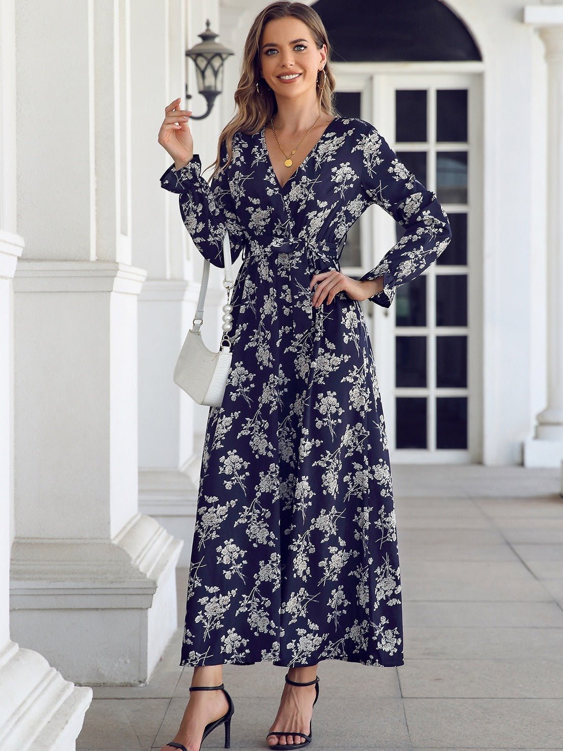 V-neckline long sleeved dress - F.MarketF26D02812FF34220B3BA1854B5D4A03BeproloSV-neckline long sleeved dressV-neckline long sleeved dress
