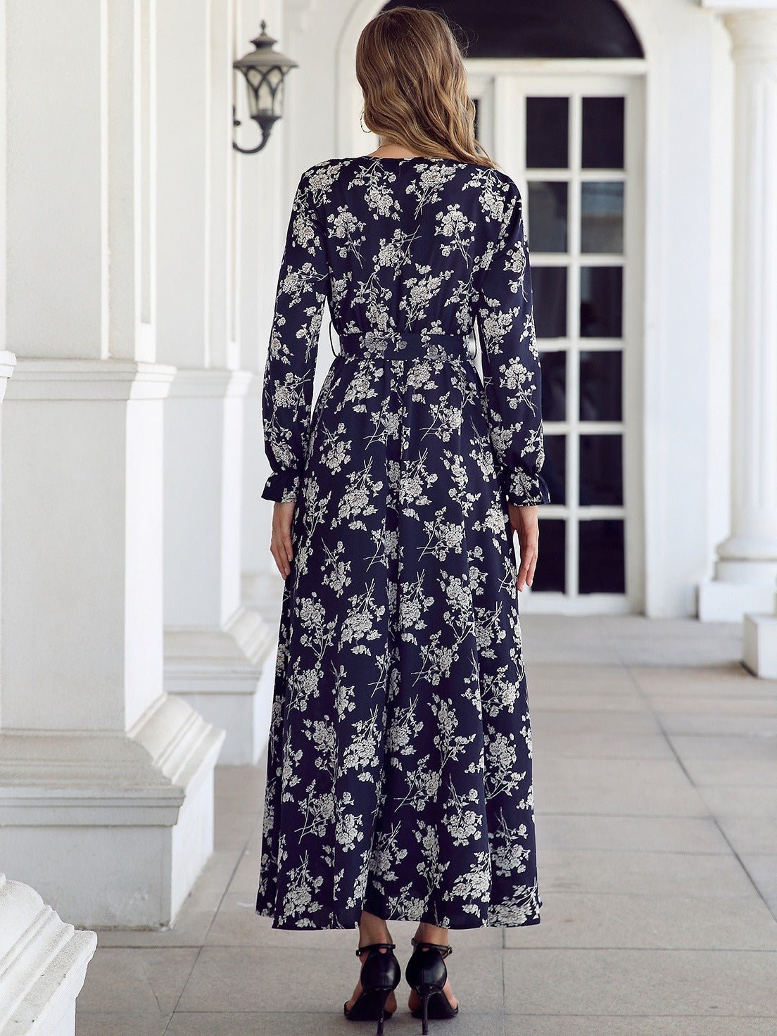 V-neckline long sleeved dress - F.MarketF26D02812FF34220B3BA1854B5D4A03BeproloSV-neckline long sleeved dressV-neckline long sleeved dress